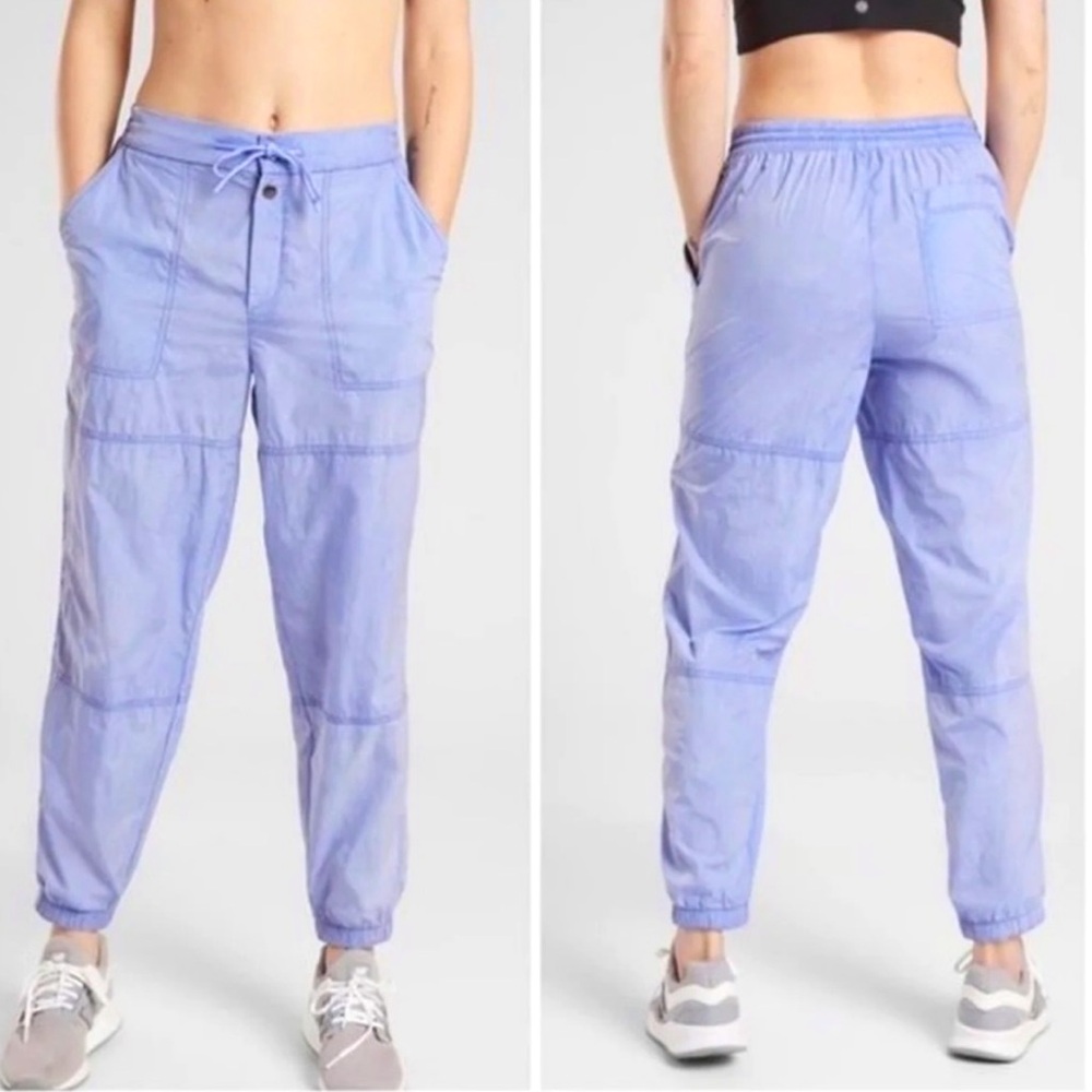 Athleta Nylon Expedition Joggers. Purple gorp core. Lightweight. Size 8 Petite